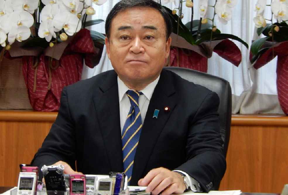 Japan's Export Growth Slows, Trade Deficit Hits Record High Amid Chip Shortage and Oil Price Surge 1 Japan's Export Growth Slows _ Hiroshi Kajiyama _ Trade Minister