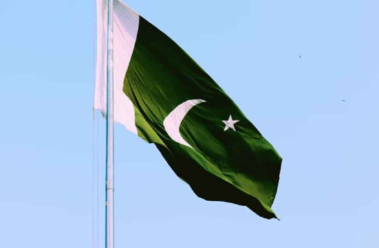 Pakistan Import Duties Flag