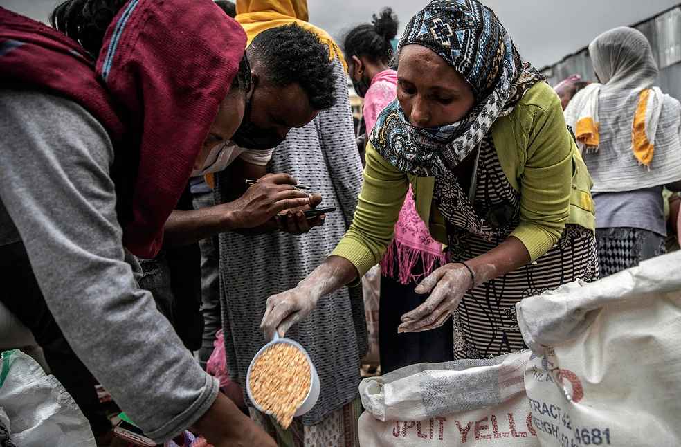 World Bank Sees 12% Fall in Global Commodity Prices 2 Asia's Food Crisis