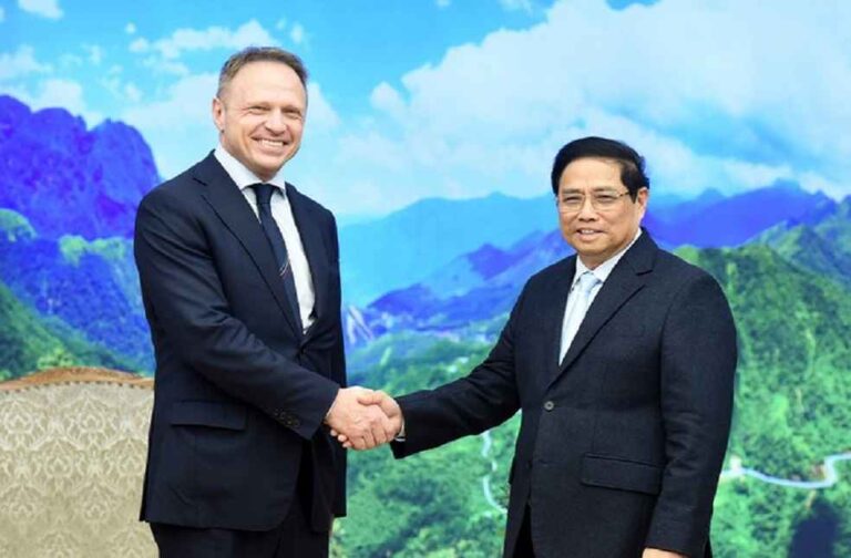 PM Pham Minh Chinh and Francesco Lollobrigida