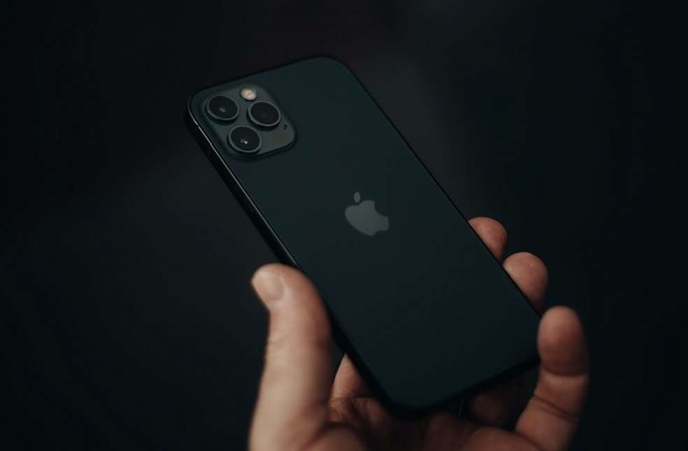 China's Exports of Smartphones to the U.S. Hit a Decade-Low 2 Apple Phone