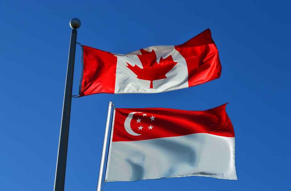 singaporeandcanadianflags